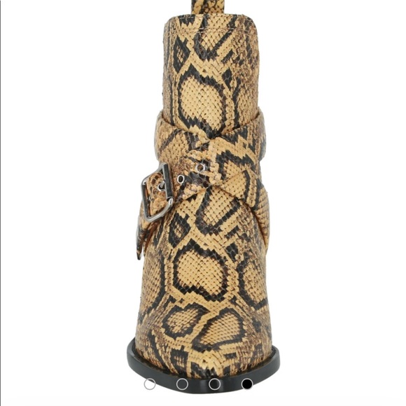 Chloé Rylee Leather Belted Boots - Picture 2 of 8